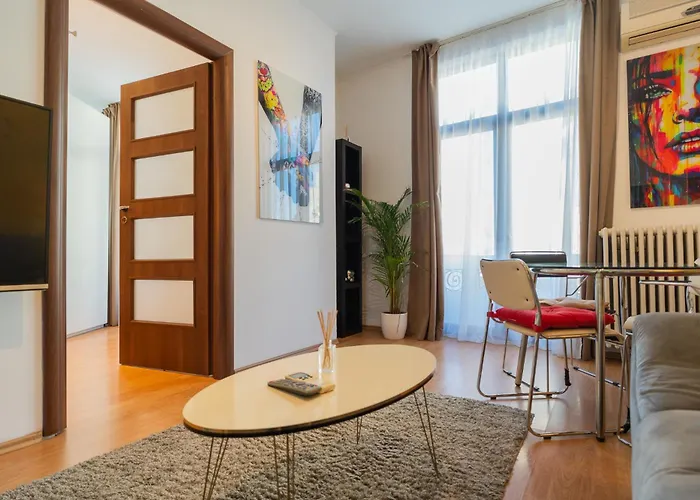 Apartment Prime Location - Breathtaking Architectural Views Bucharest