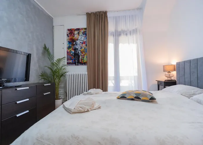 Prime Location - Breathtaking Architectural Views Apartment Bucharest