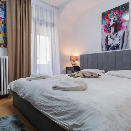 Prime Location - Breathtaking Architectural Views Appartement Boekarest