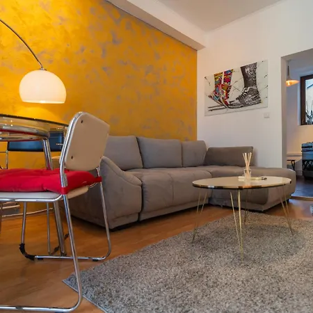 公寓 Prime Location - Breathtaking Architectural Views 布加勒斯特