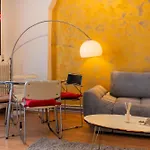 Prime Location - Breathtaking Architectural Views Apartment *