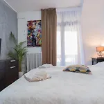 Prime Location - Breathtaking Architectural Views Apartment Bucharest