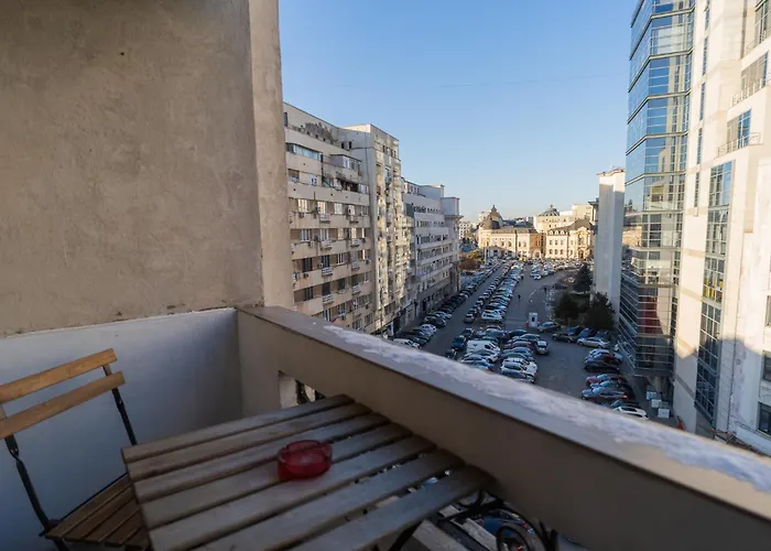 Prime Location - Breathtaking Architectural Views 公寓